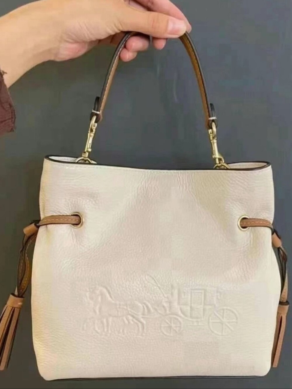 Coach Cream Andy Crossbody With Horse And Carriage/ EUC - Picture 5 of 8